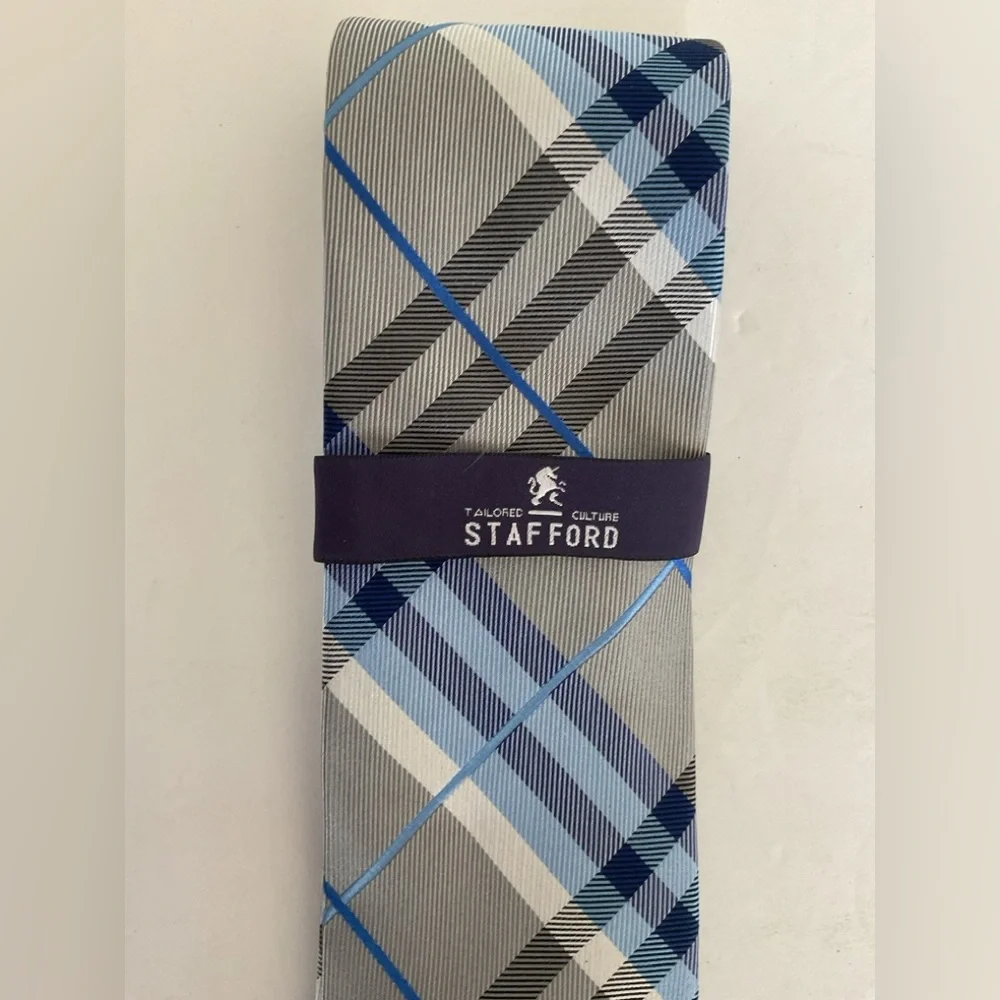 Stanford NWT 100% Silk Blue Silver Tie
